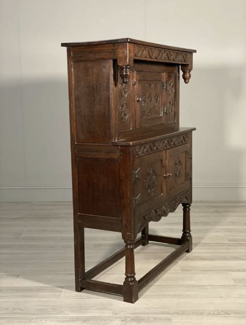 SMALL 17TH CENTURY STYLE CARVED OAK CABINET - ADDITIONAL PHOTO 9