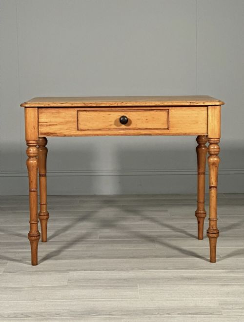 19th century pine side table - CATEGORY: ANTIQUE TABLES - DATED 19TH CENTURY