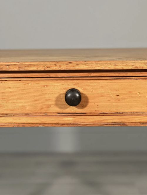 19TH CENTURY PINE SIDE TABLE - ADDITIONAL PHOTO 1