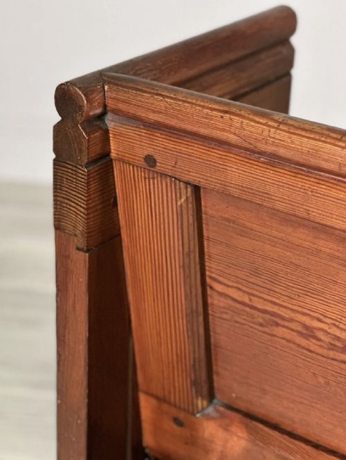 SMALL ANTIQUE CHURCH PEW - ADDITIONAL PHOTO 9