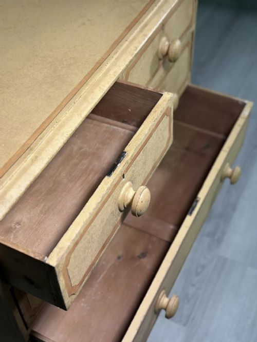 19TH CENTURY PINE CHEST OF DRAWERS IN ORIGINAL PAINT - ADDITIONAL PHOTO 5