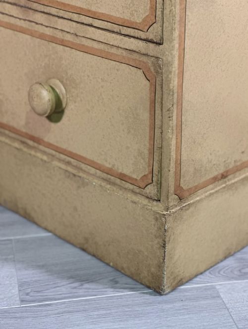 19TH CENTURY PINE CHEST OF DRAWERS IN ORIGINAL PAINT - ADDITIONAL PHOTO 6