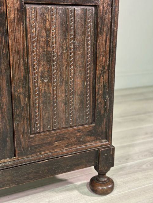 18TH CENTURY CARVED OAK CUPBOARD - ADDITIONAL PHOTO 10
