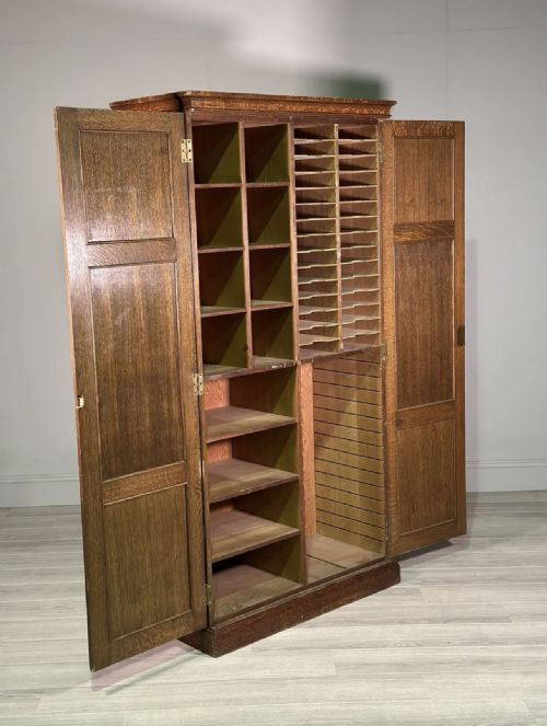 ANTIQUE OAK PIGEON HOLE CUPBOARD - ADDITIONAL PHOTO 1