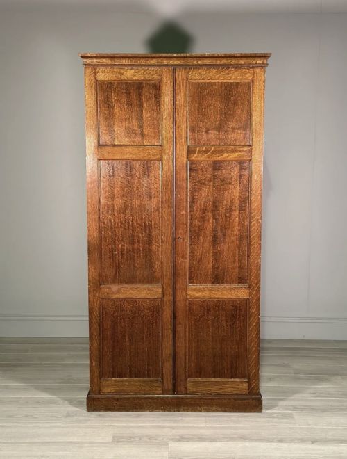 ANTIQUE OAK PIGEON HOLE CUPBOARD - ADDITIONAL PHOTO 2