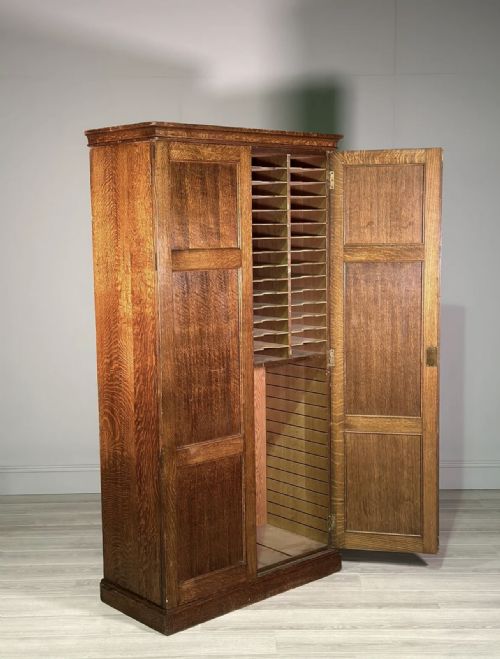 ANTIQUE OAK PIGEON HOLE CUPBOARD - ADDITIONAL PHOTO 9