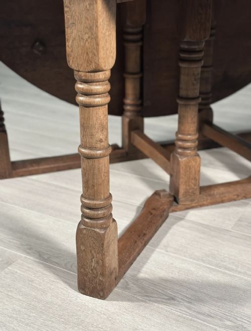 LARGE ARTS AND CRAFTS COTSWOLD SCHOOL DOUBLE GATE LEG OAK TABLE - ADDITIONAL PHOTO 3