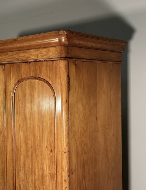 19TH CENTURY FITTED PINE WARDROBE - ADDITIONAL PHOTO 9