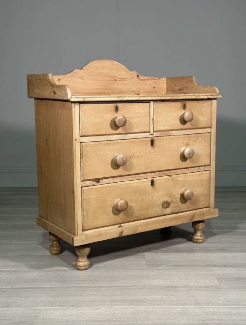 19th century pine chest of drawers - CATEGORY: ANTIQUE CHEST OF DRAWERS - DATED VICTORIAN