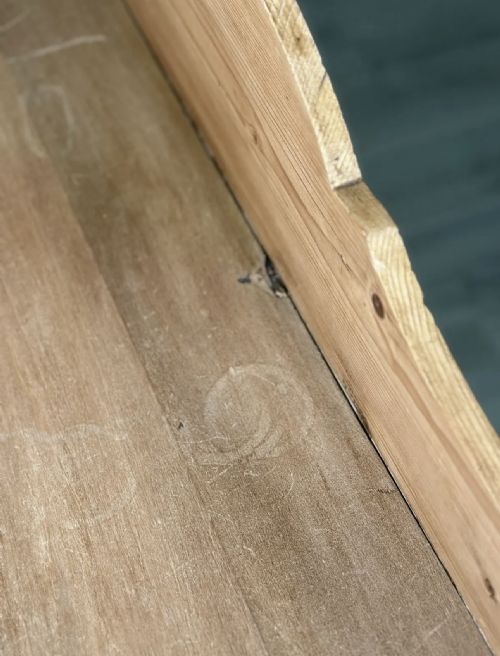 19TH CENTURY PINE CHEST OF DRAWERS - ADDITIONAL PHOTO 9
