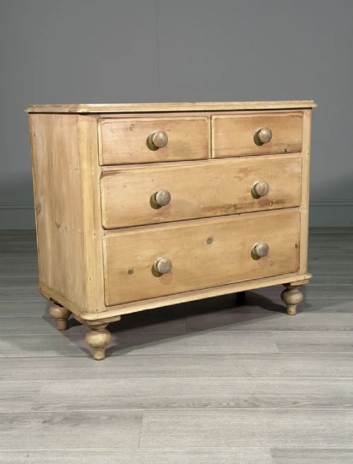 victorian pine chest of drawers - CATEGORY: ANTIQUE CHEST OF DRAWERS - DATED VICTORIAN
