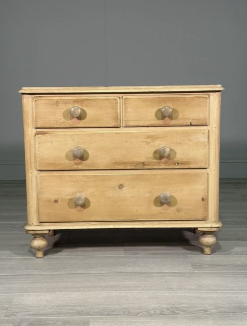 VICTORIAN PINE CHEST OF DRAWERS - ADDITIONAL PHOTO 1