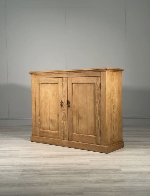 antique pine school cupboard - CATEGORY: ANTIQUE SIDEBOARDS - DATED 19TH CENTURY