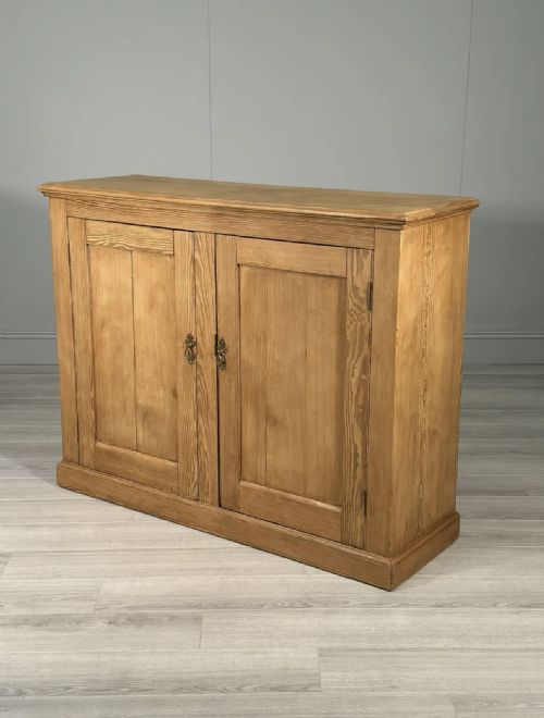 ANTIQUE PINE SCHOOL CUPBOARD - ADDITIONAL PHOTO 4