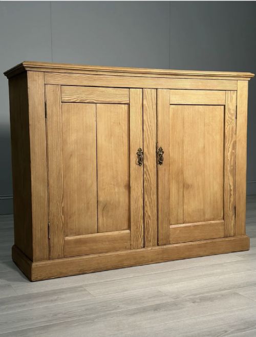 ANTIQUE PINE SCHOOL CUPBOARD - ADDITIONAL PHOTO 6