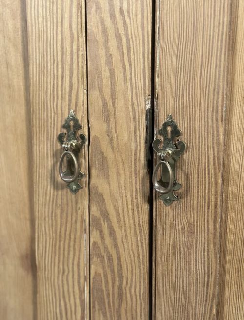 ANTIQUE PINE SCHOOL CUPBOARD - ADDITIONAL PHOTO 10