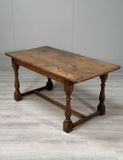 19th century oak dining table - CATEGORY: ANTIQUE TABLES - DATED 19TH CENTURY