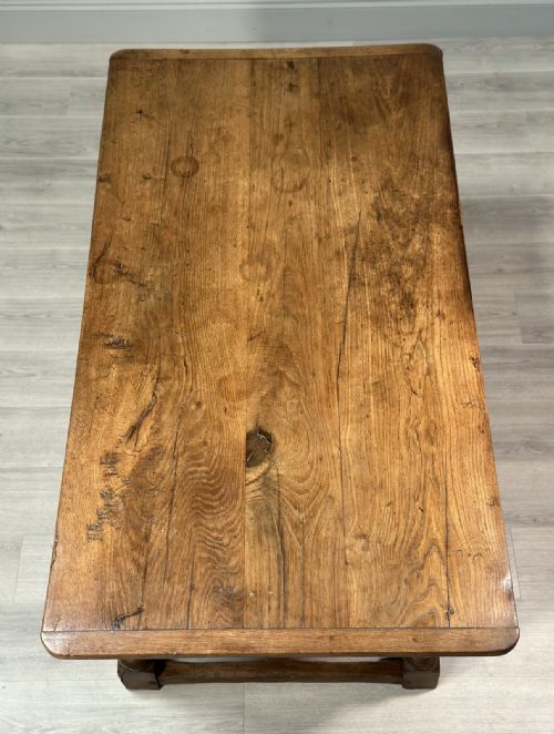 19TH CENTURY OAK DINING TABLE - ADDITIONAL PHOTO 2
