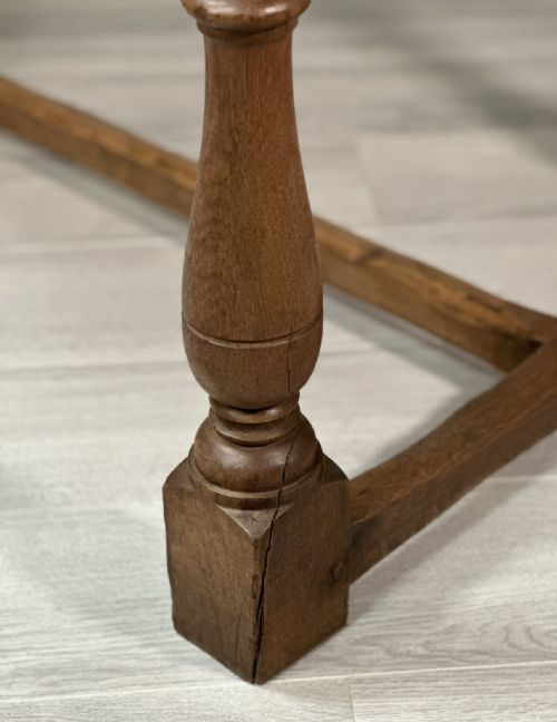 19TH CENTURY OAK DINING TABLE - ADDITIONAL PHOTO 3