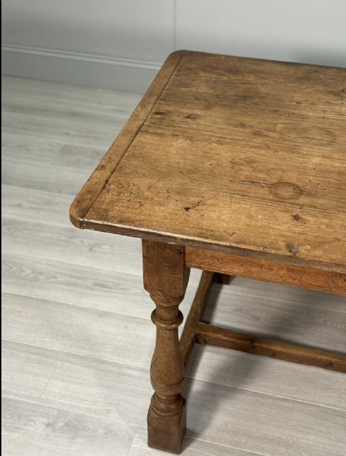 19TH CENTURY OAK DINING TABLE - ADDITIONAL PHOTO 7