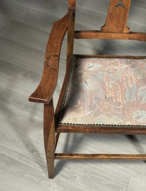 A SET OF SIX PURE ARTS AND CRAFTS OAK DINING CHAIRS - ADDITIONAL PHOTO 1