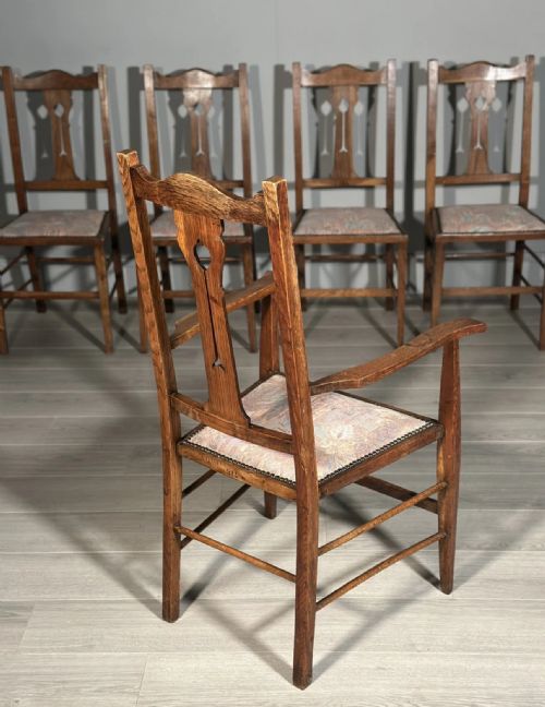 A SET OF SIX PURE ARTS AND CRAFTS OAK DINING CHAIRS - ADDITIONAL PHOTO 5