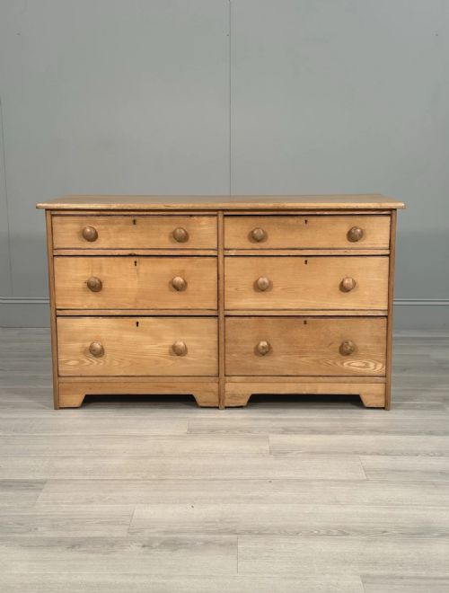 19TH CENTURY OAK BANK OF DRAWERS - ADDITIONAL PHOTO 1