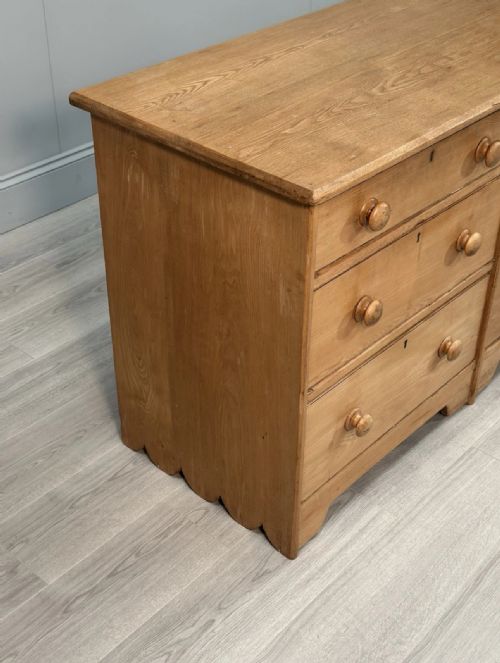 19TH CENTURY OAK BANK OF DRAWERS - ADDITIONAL PHOTO 7