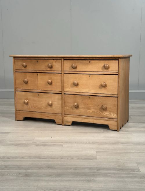 19TH CENTURY OAK BANK OF DRAWERS - ADDITIONAL PHOTO 8