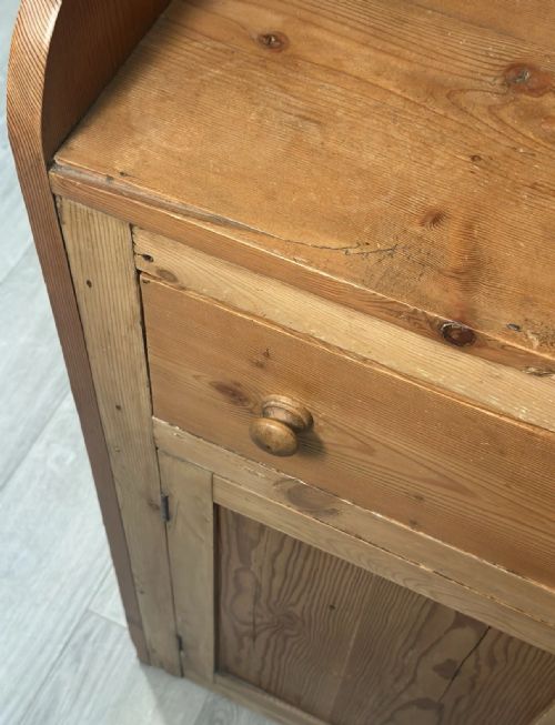 ANTIQUE PINE DRESSER C1910 - ADDITIONAL PHOTO 10