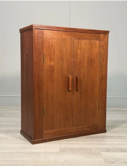 small cotswold oak cupboard c1930 - CATEGORY: ANTIQUE CUPBOARDS - DATED 1930