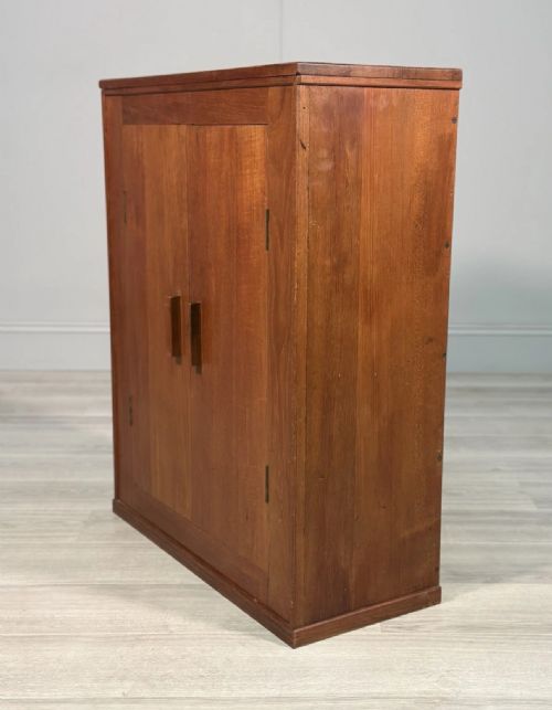 SMALL COTSWOLD OAK CUPBOARD C1930 - ADDITIONAL PHOTO 2
