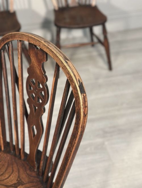 A SET OF 6 19TH CENTURY WHEELBACK DINING CHAIRS - ADDITIONAL PHOTO 7