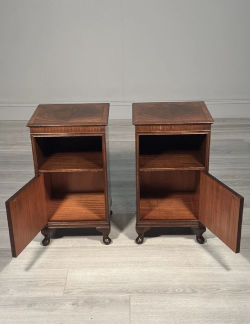 A PAIR OF MAHOGANY BEDSIDE CABINETS C1920 - ADDITIONAL PHOTO 7
