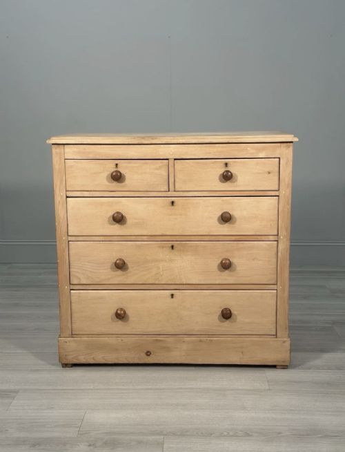 antique pine chest of drawers - CATEGORY: ANTIQUE CHEST OF DRAWERS - DATED 19TH CENTURY