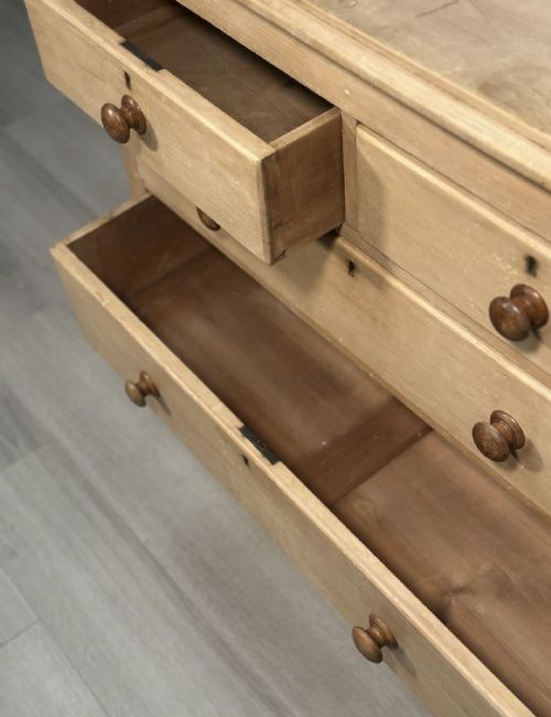 ANTIQUE PINE CHEST OF DRAWERS - ADDITIONAL PHOTO 6