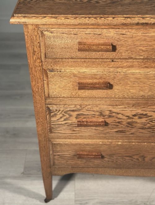 EDWARDIAN OAK CHEST OF DRAWERS - ADDITIONAL PHOTO 2