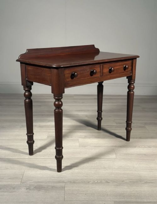 VICTORIAN MAHOGANY SIDE TABLE - ADDITIONAL PHOTO 2