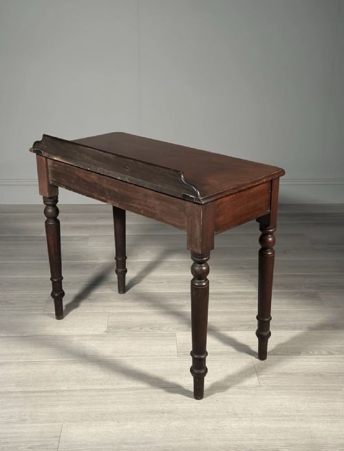 VICTORIAN MAHOGANY SIDE TABLE - ADDITIONAL PHOTO 3