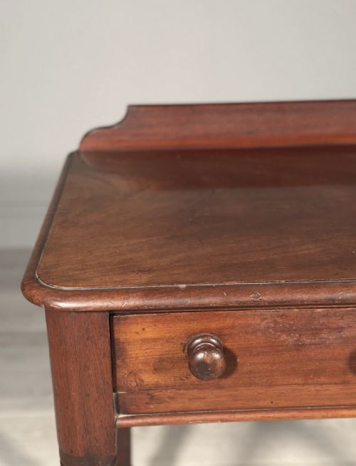 VICTORIAN MAHOGANY SIDE TABLE - ADDITIONAL PHOTO 8