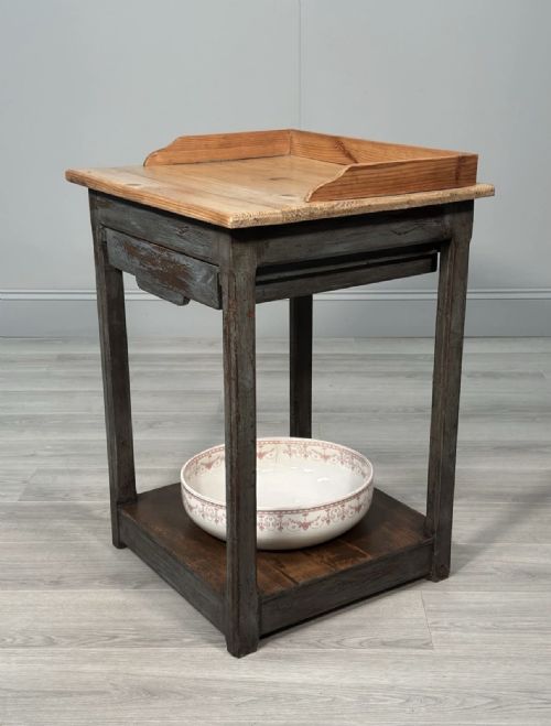 VICTORIAN PINE WASH STAND IN PAINT - ADDITIONAL PHOTO 6