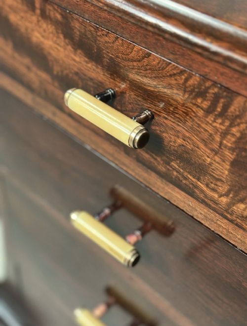 SHAPELY ART DECO CHEST OF DRAWERS - ADDITIONAL PHOTO 3