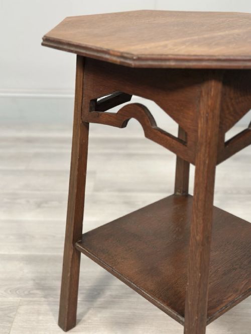 ARTS AND CRAFTS OAK SIDE TABLE C1910 - ADDITIONAL PHOTO 3