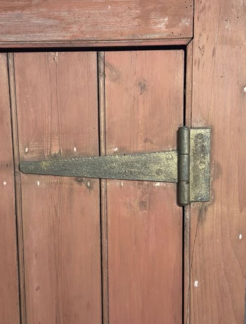 LARGE VICTORIAN PINE LARDER CUPBOARD - ADDITIONAL PHOTO 4