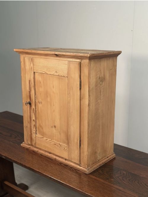 SMALL ANTIQUE PINE CABINET - ADDITIONAL PHOTO 1