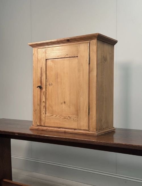 SMALL ANTIQUE PINE CABINET - ADDITIONAL PHOTO 9