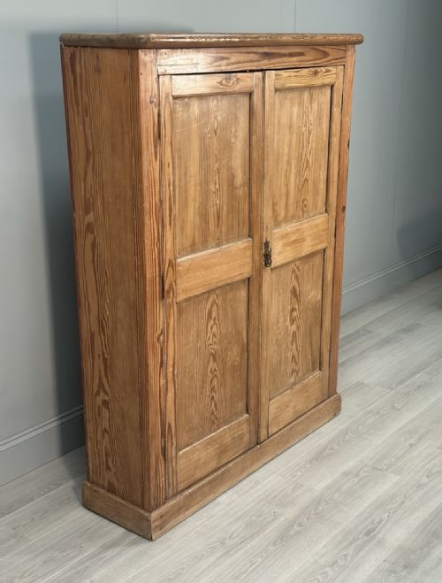 LARGE ANTIQUE PITCH PINE SCHOOL CUPBOARD - ADDITIONAL PHOTO 3