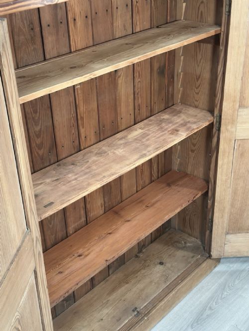 LARGE ANTIQUE PITCH PINE SCHOOL CUPBOARD - ADDITIONAL PHOTO 4