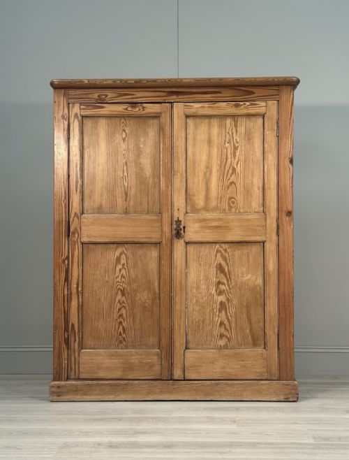 LARGE ANTIQUE PITCH PINE SCHOOL CUPBOARD - ADDITIONAL PHOTO 11