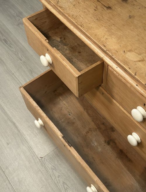 VICTORIAN PINE CHEST OF DRAWERS - ADDITIONAL PHOTO 6